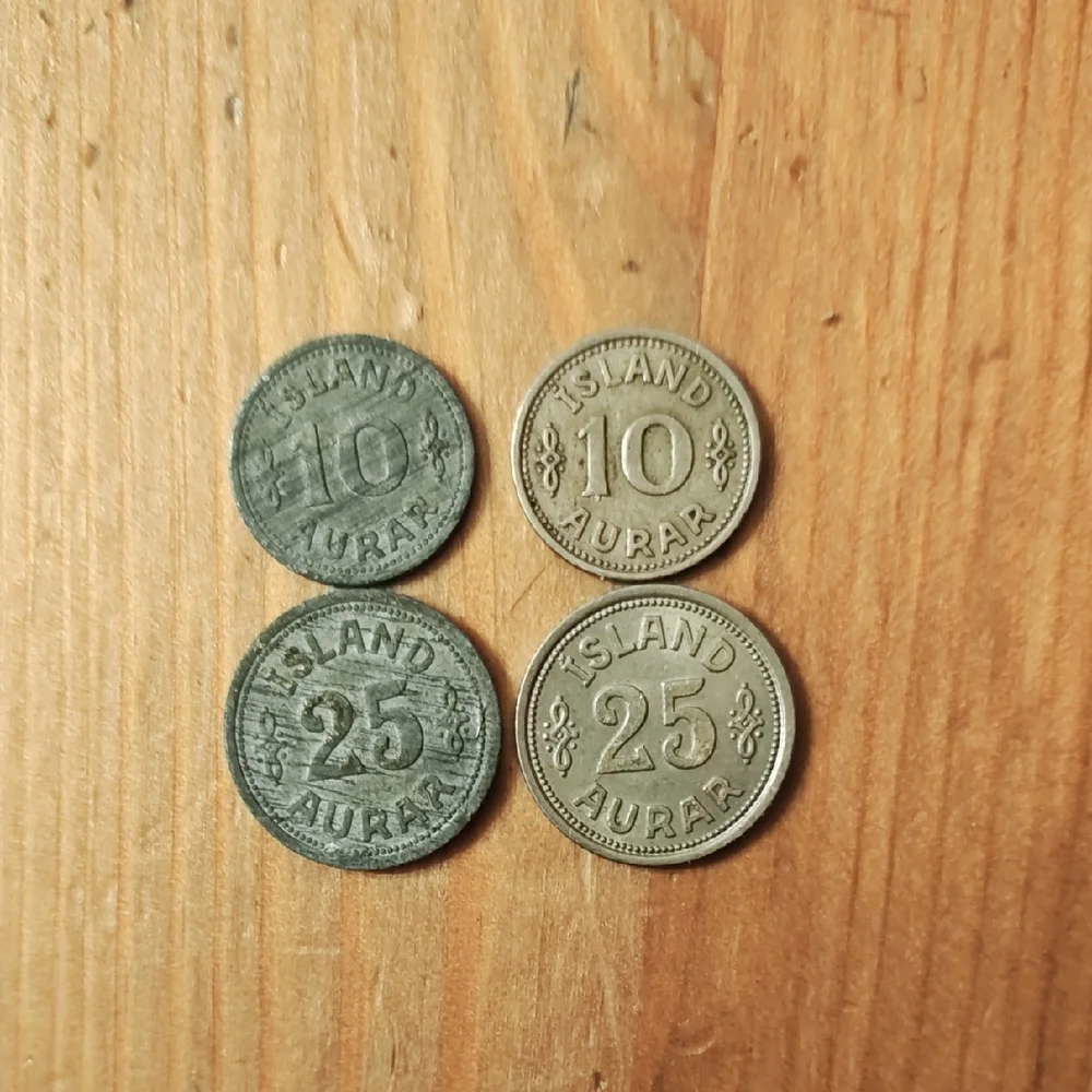 1942 Wartime Icelandic AURAR. ZINC and COPPER NICKEL